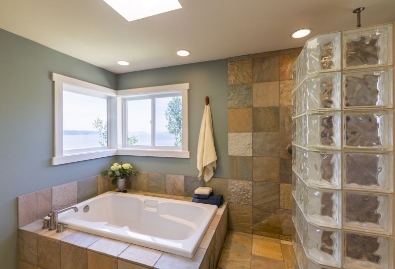 Contemporary Acrylic Tub